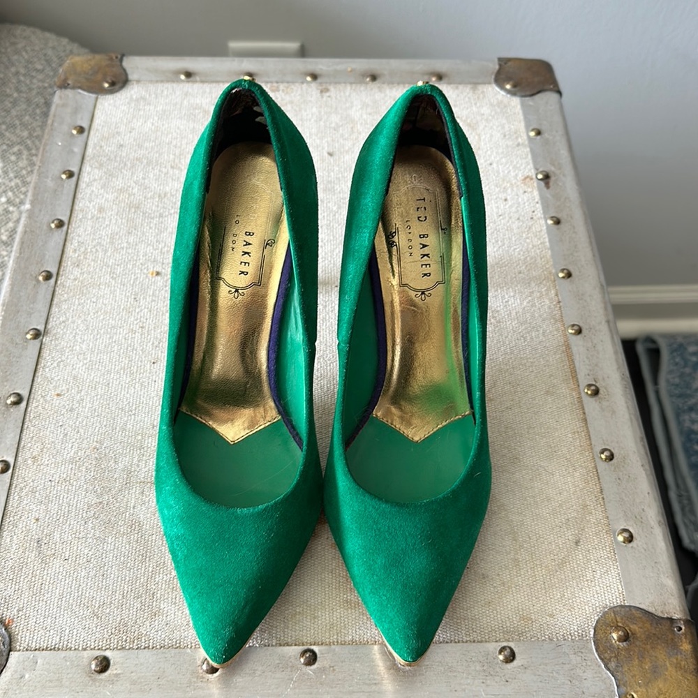 Ted Baker Size 6.5 Green Pumps